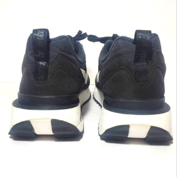 Nike Air Max Dawn Woman's size 10.5 US Black Running Shoes Sneakers DC4068 001 - Picture 4 of 11